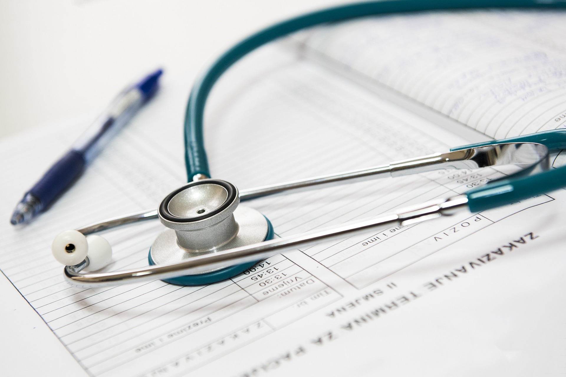 Un stéthoscope, symbole de la couverture des soins